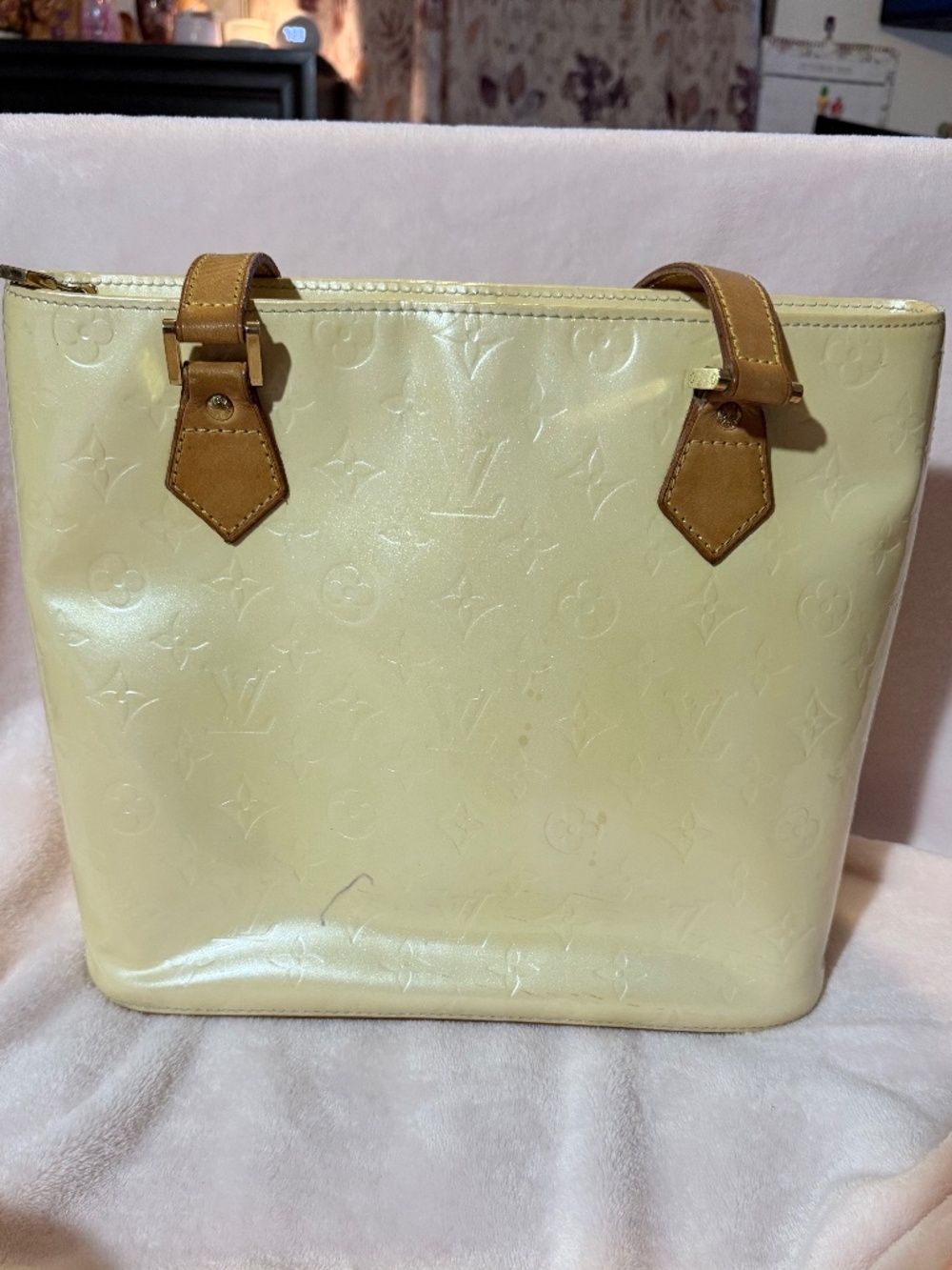 Louis Vuitton Monogram Vernis Houston Tote Bag - Light Yellow